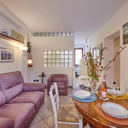 度假居 A Step From The